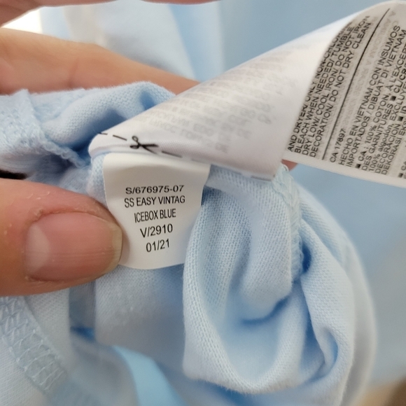 ⭐️40% Off⭐️ Old Navy Loose Easy Vintage Graphic T-shirt - Picture 10 of 10